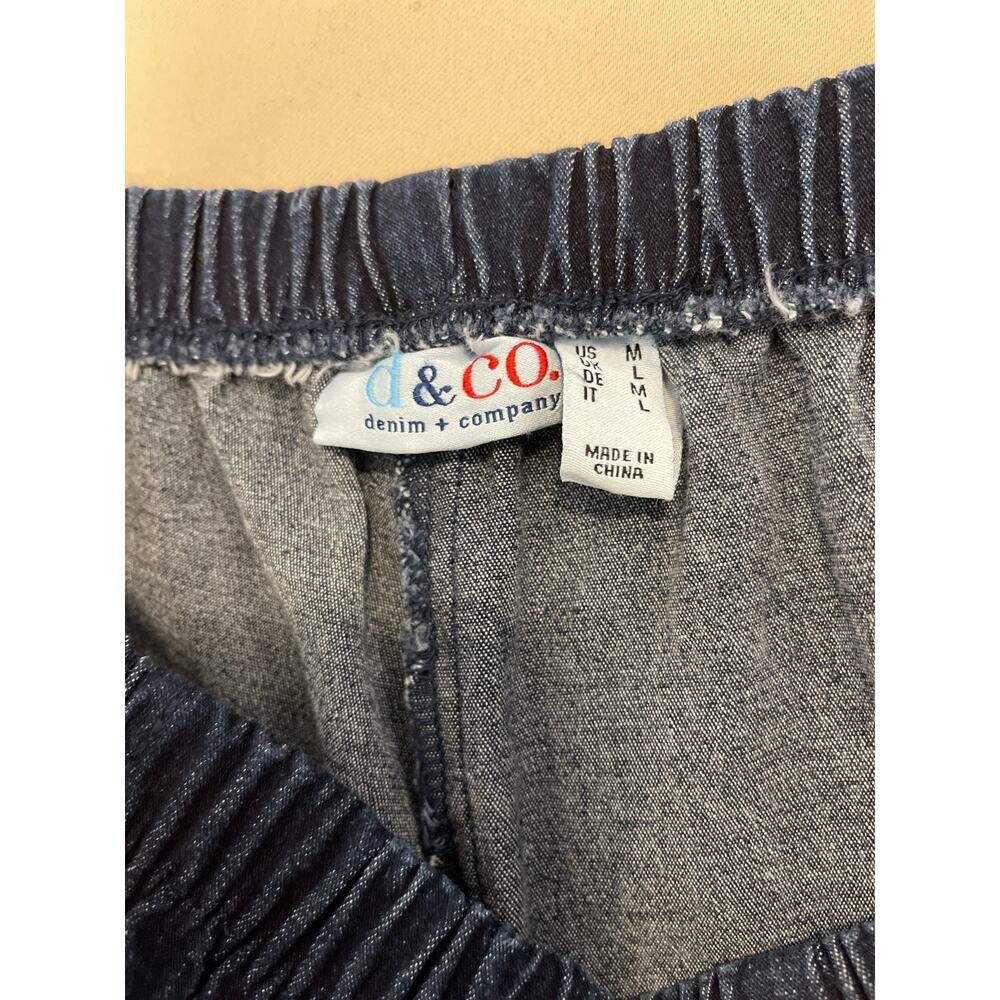 D&Co. Pants Women's Medium Blue Denim Coastal Grandmother Normcore Minimalist - Picture 3 of 7